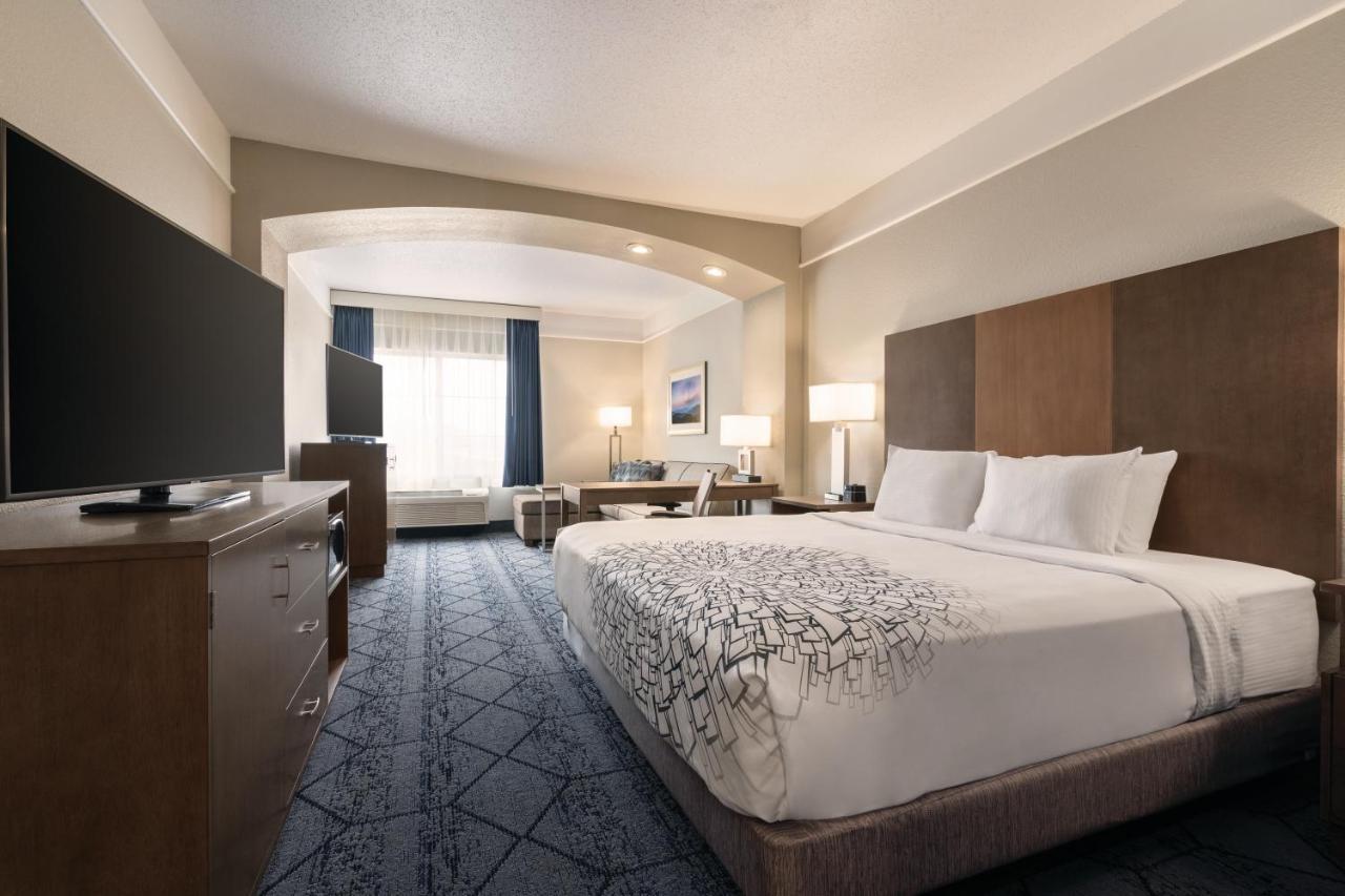 La Quinta Inn And Suites By Wyndham At Watiki Waterpark Rapid City Eksteriør bilde