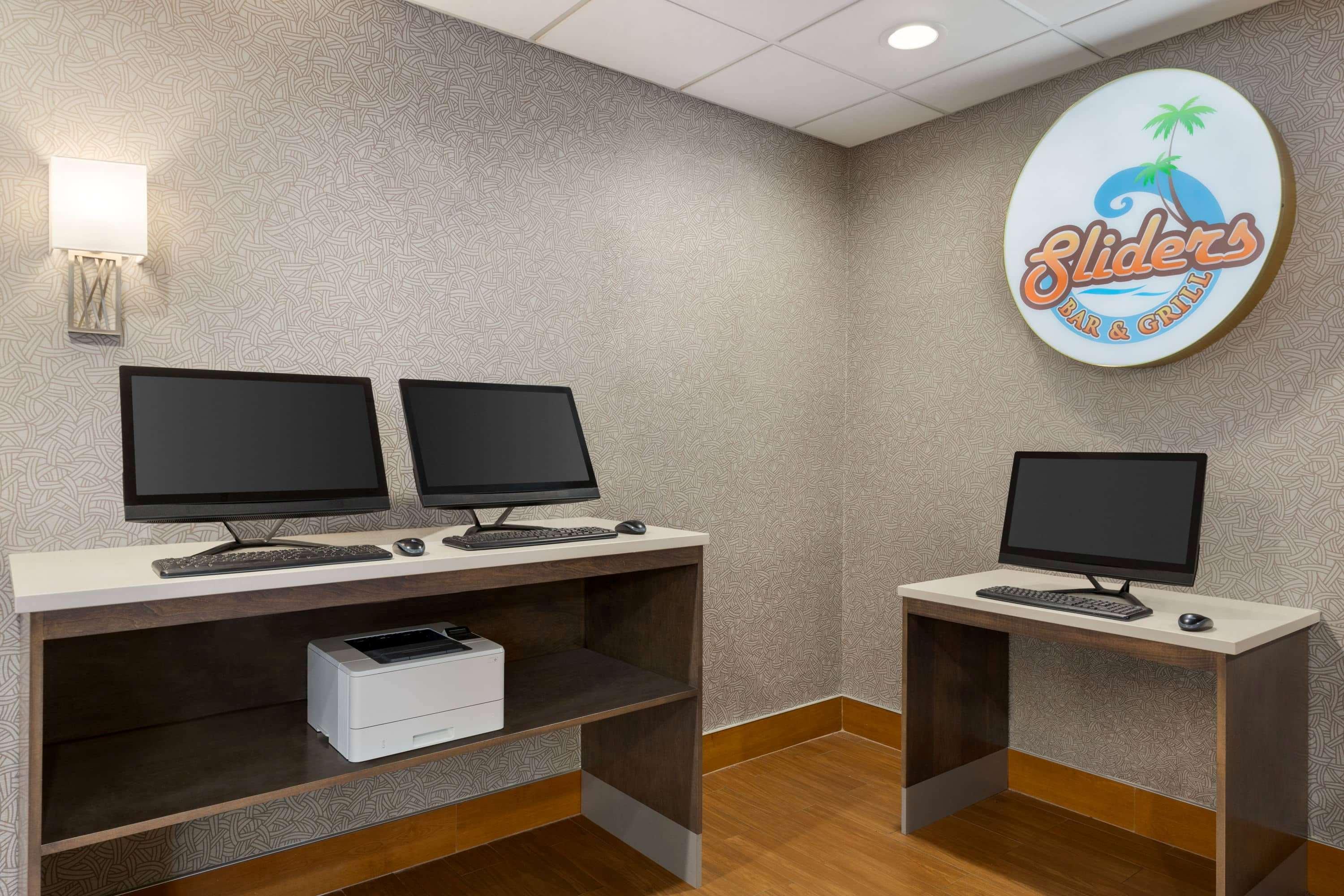 La Quinta Inn And Suites By Wyndham At Watiki Waterpark Rapid City Eksteriør bilde