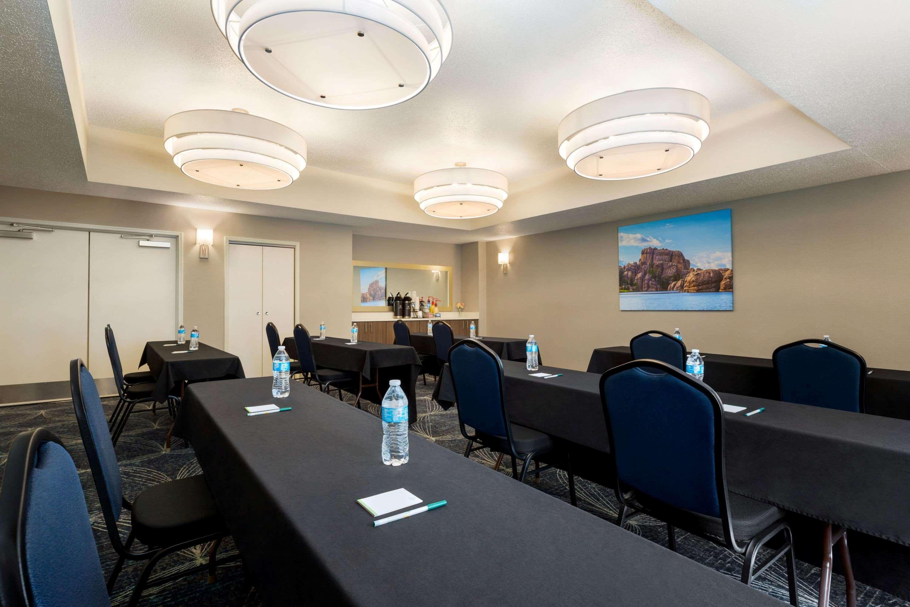 La Quinta Inn And Suites By Wyndham At Watiki Waterpark Rapid City Eksteriør bilde