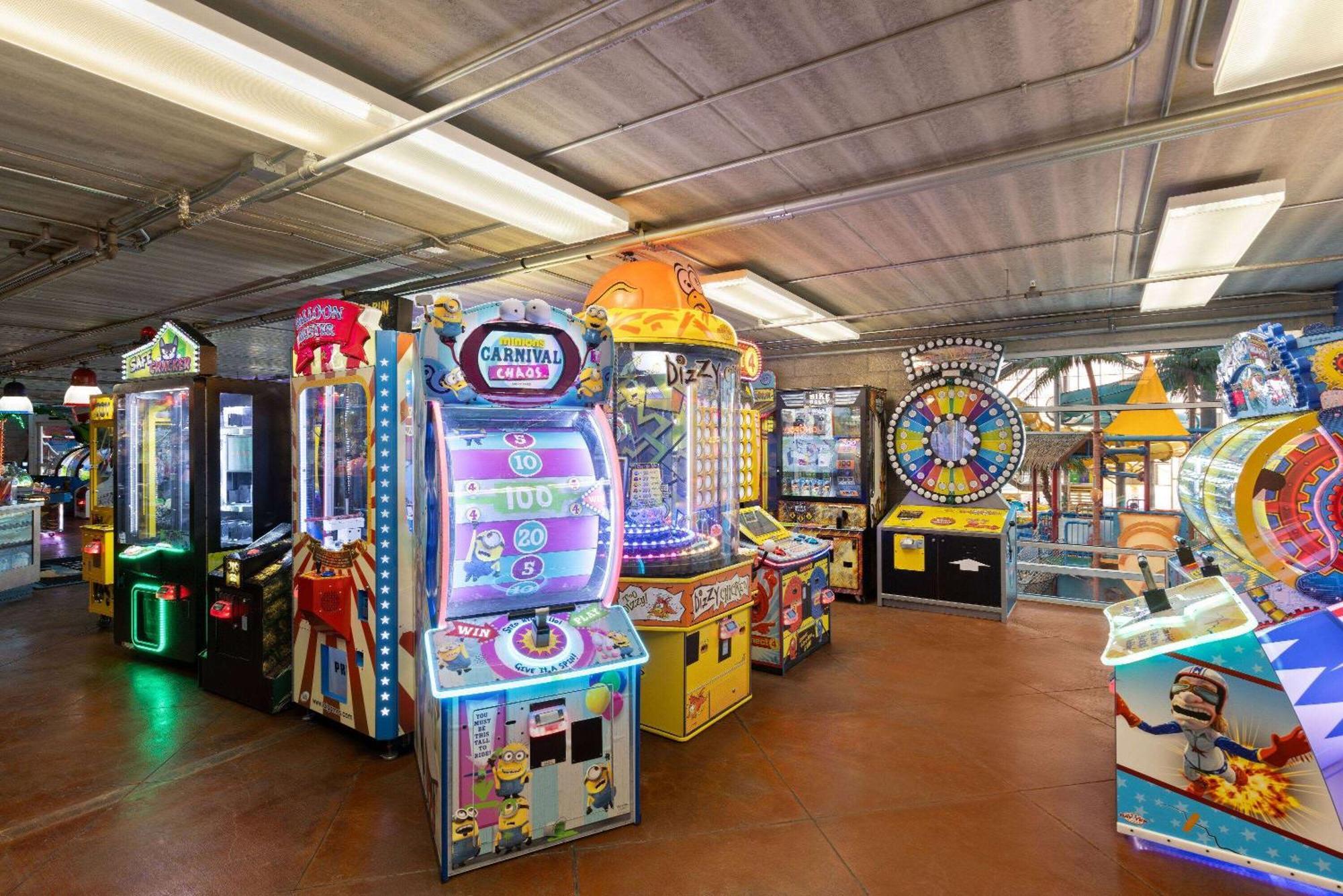 La Quinta Inn And Suites By Wyndham At Watiki Waterpark Rapid City Eksteriør bilde