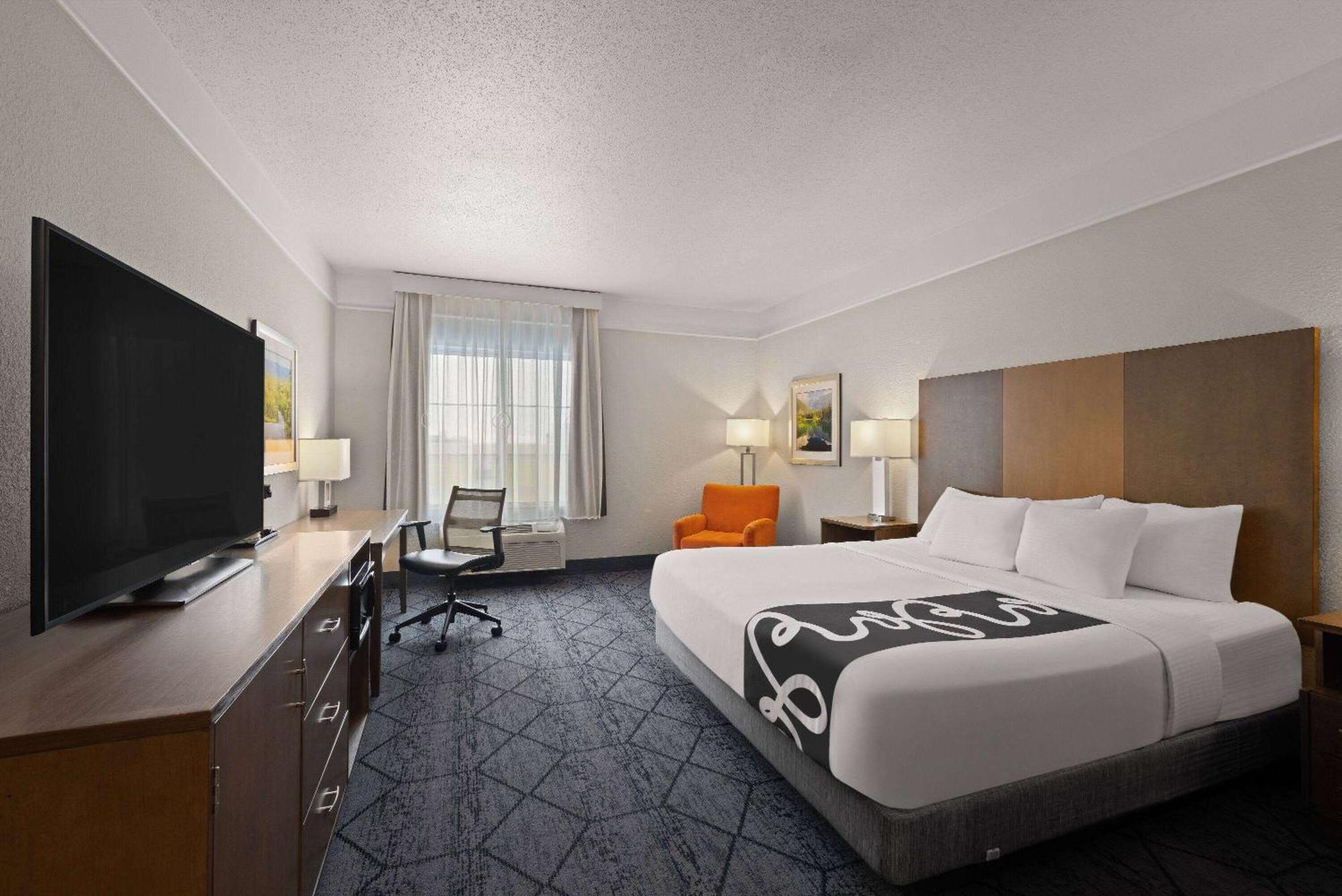 La Quinta Inn And Suites By Wyndham At Watiki Waterpark Rapid City Eksteriør bilde