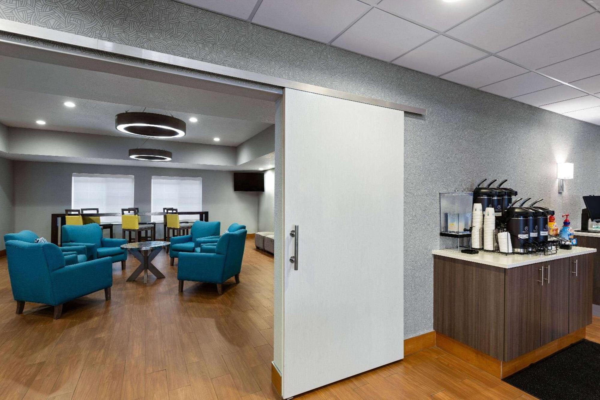 La Quinta Inn And Suites By Wyndham At Watiki Waterpark Rapid City Eksteriør bilde