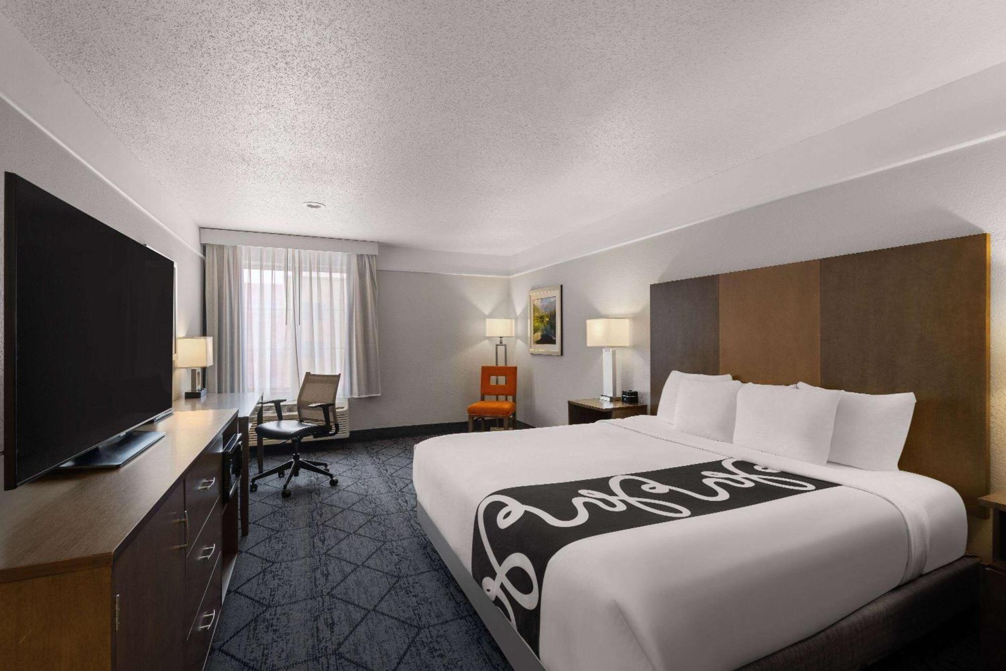 La Quinta Inn And Suites By Wyndham At Watiki Waterpark Rapid City Eksteriør bilde