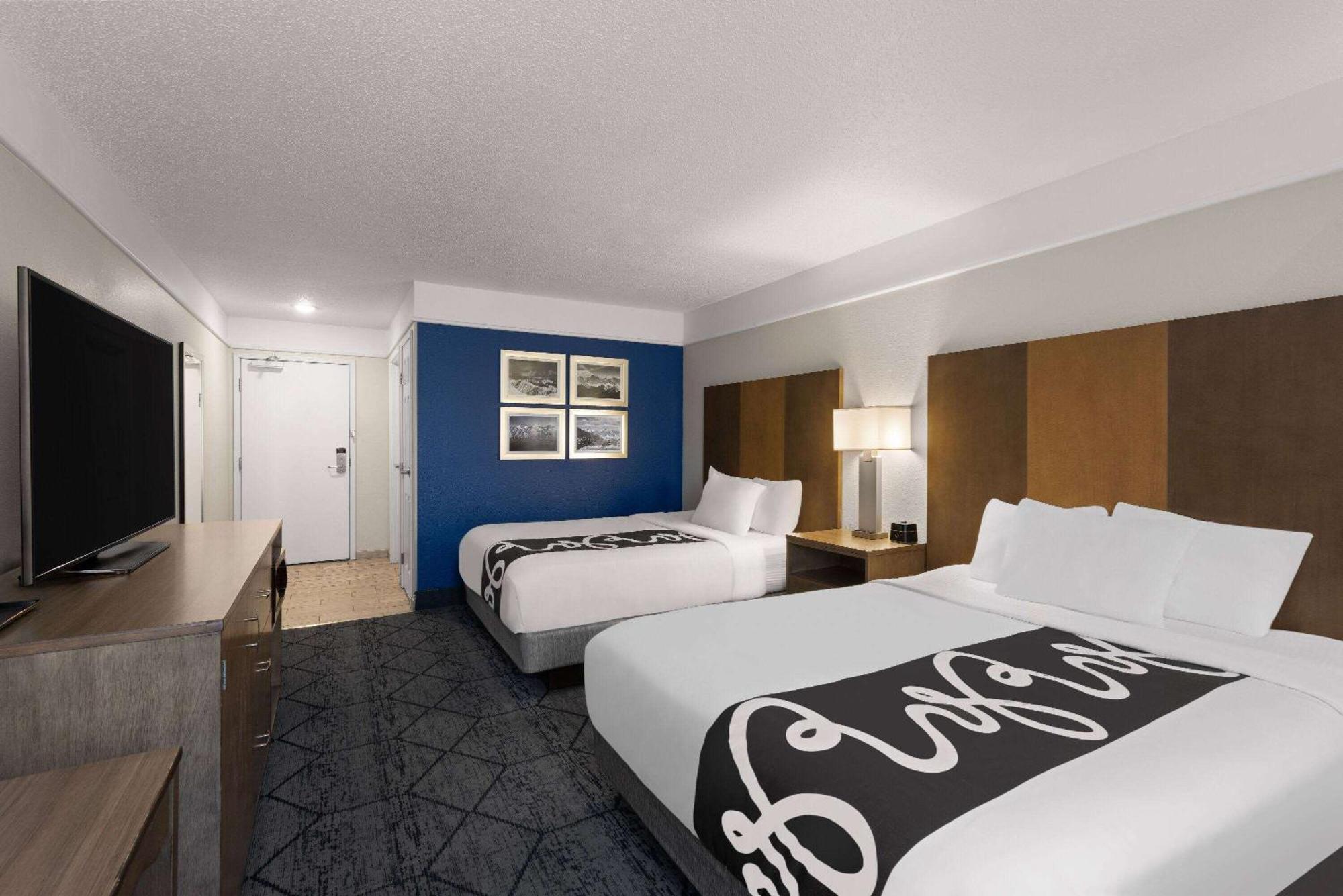 La Quinta Inn And Suites By Wyndham At Watiki Waterpark Rapid City Eksteriør bilde