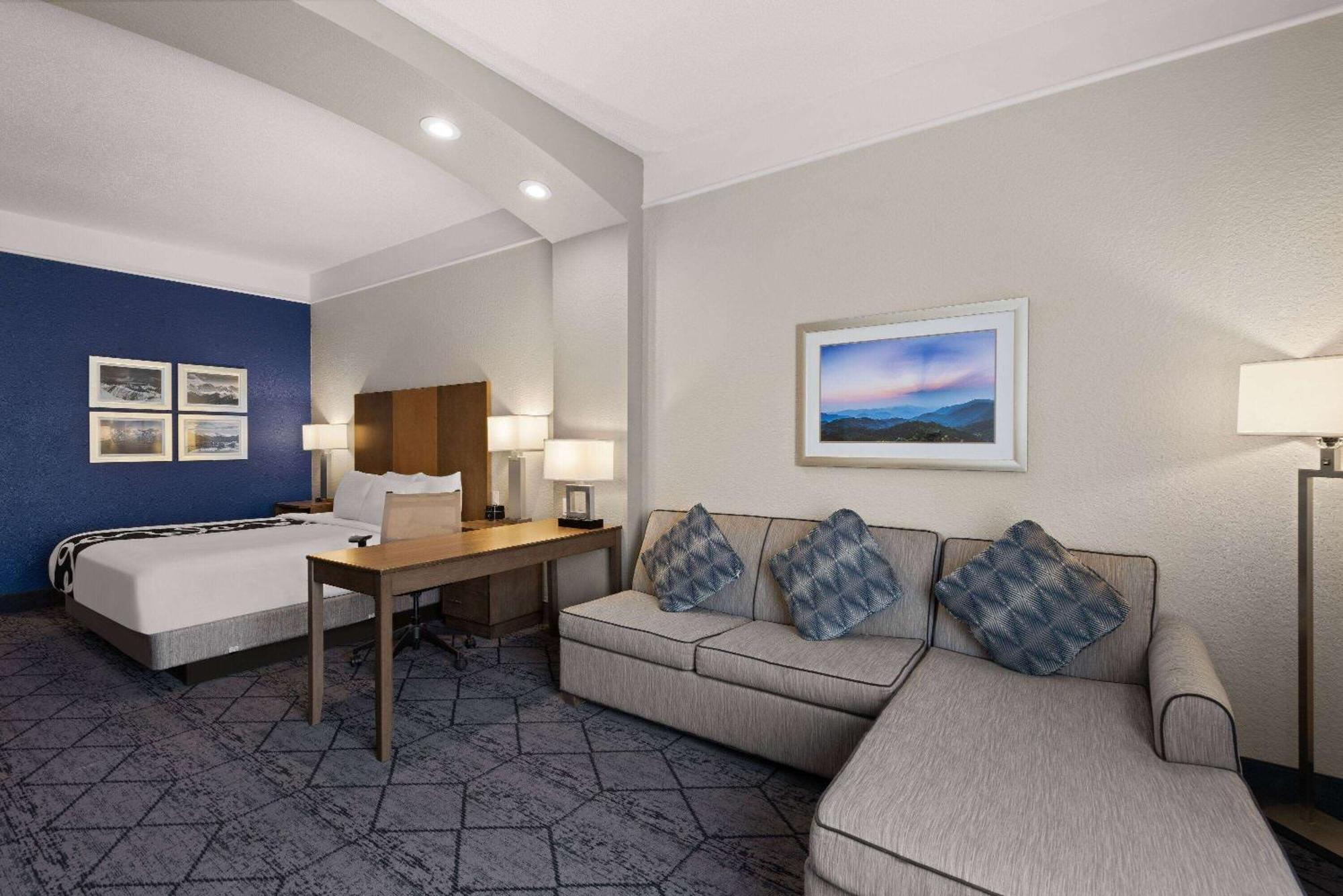 La Quinta Inn And Suites By Wyndham At Watiki Waterpark Rapid City Eksteriør bilde