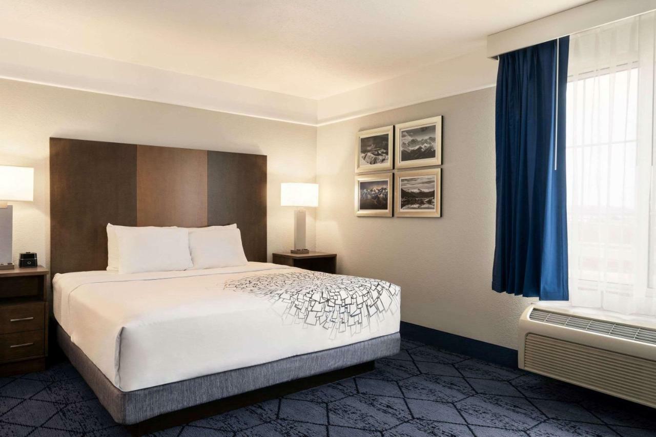 La Quinta Inn And Suites By Wyndham At Watiki Waterpark Rapid City Eksteriør bilde